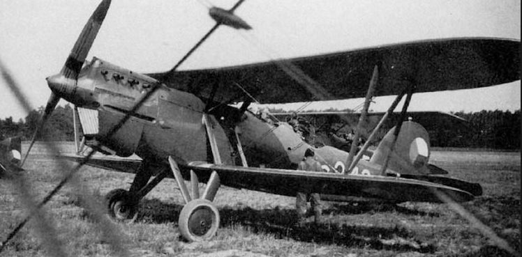 Avia A-100